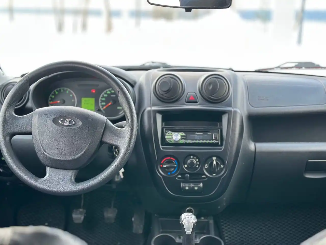 Продажа Lada Granta 2013 года в отличном состоянии