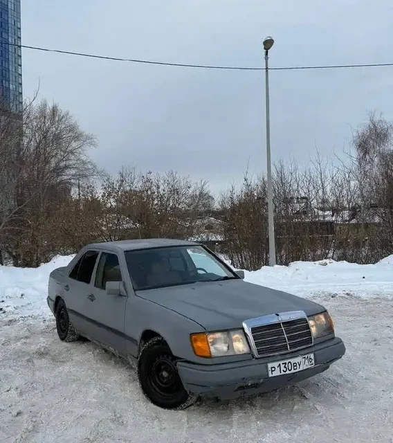 Продам Mercedes 124 1987 года на механике - Госномера в Казань