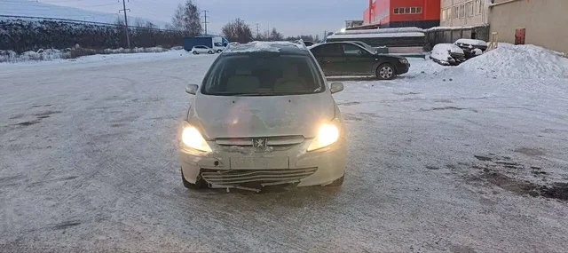 Продажа автомобиля ВАЗ 2107 2004 года - Легковые автомобили в Челябинск