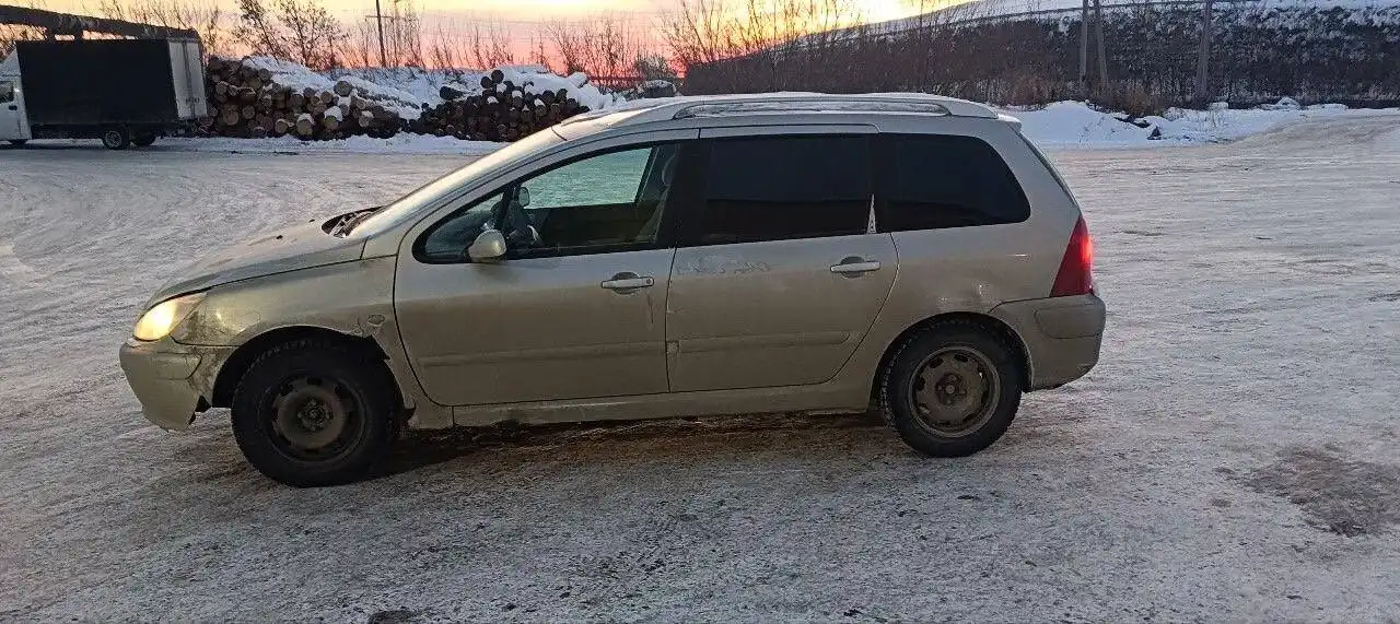 Продажа автомобиля ВАЗ 2107 2004 года - Легковые автомобили (Авто) в Челябинск