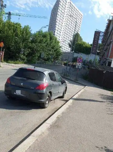 Продается автомобиль 2010 года, 1.6 автомат, с проблемой двигателя - Авто в Казань