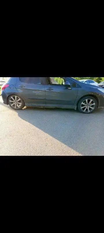 Продается автомобиль 2010 года, 1.6 автомат, с проблемой двигателя - Авто в Казань