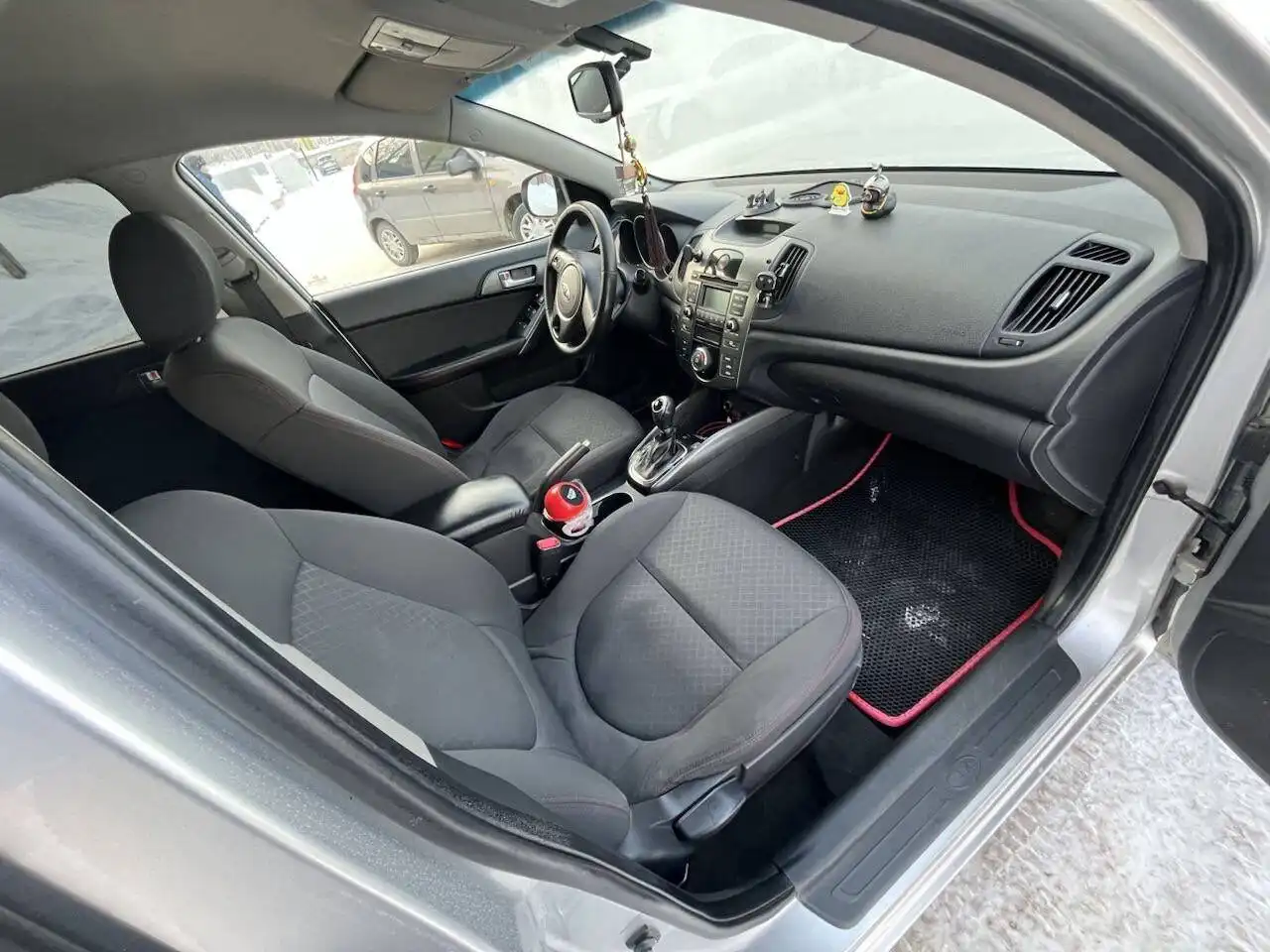 Продажа автомобиля Toyota Corolla 2012 года - Легковые автомобили (Авто) в Набережные Челны