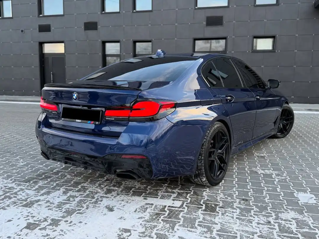 BMW 540i xDrive G30 2017 года с рестайлингом 2021 - Легковые автомобили (Авто) в Казань