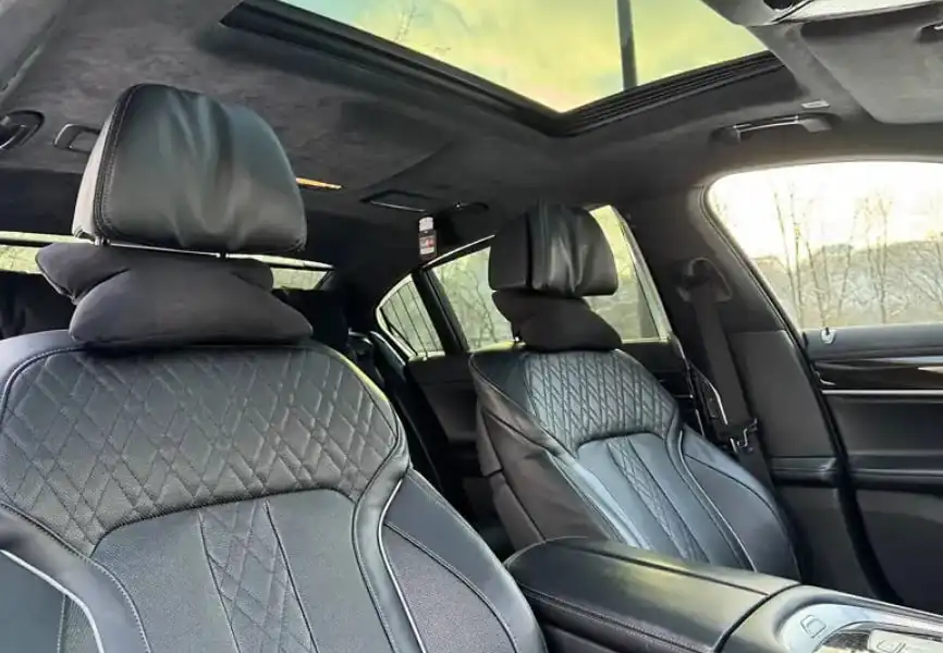 Продажа BMW 7 серии 2016 года с дизельным двигателем 3л и полным приводом - Легковые автомобили (Авто) в Казань