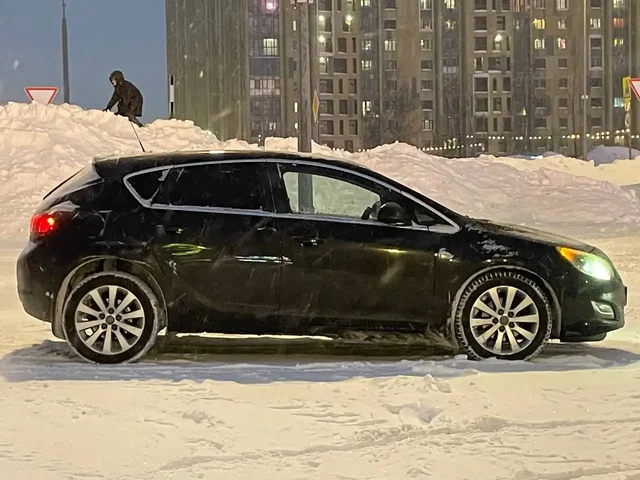 Opel Astra J 2011 года - Авто в Казань
