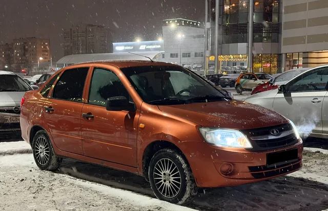 Lada Granta 2014 года в Казани - Грузовики в Казань