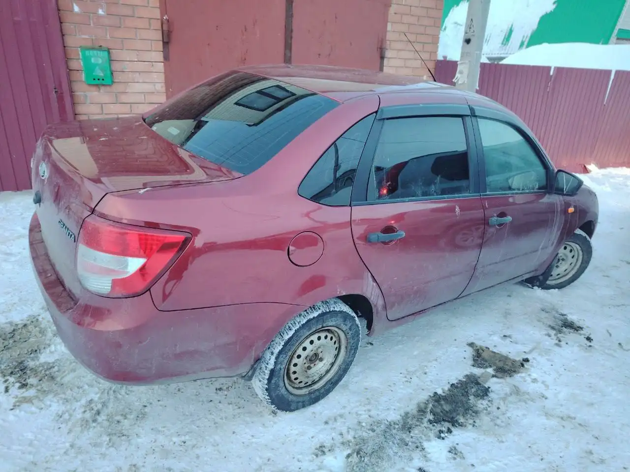 Лада Гранта 2016 года с повреждением двигателя - Легковые автомобили (Авто) в Зеленодольск