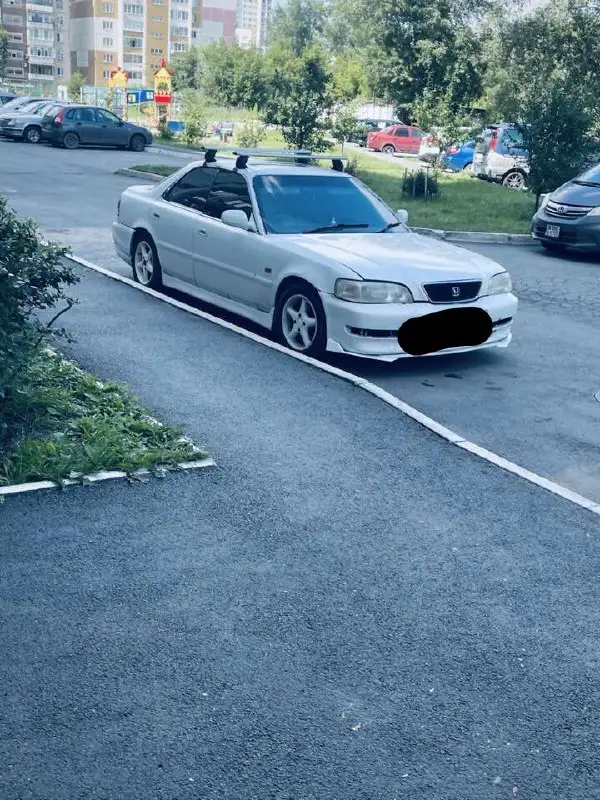 Автомобиль 1995 года с мотором 2.5 автомат - Авто в Челябинск