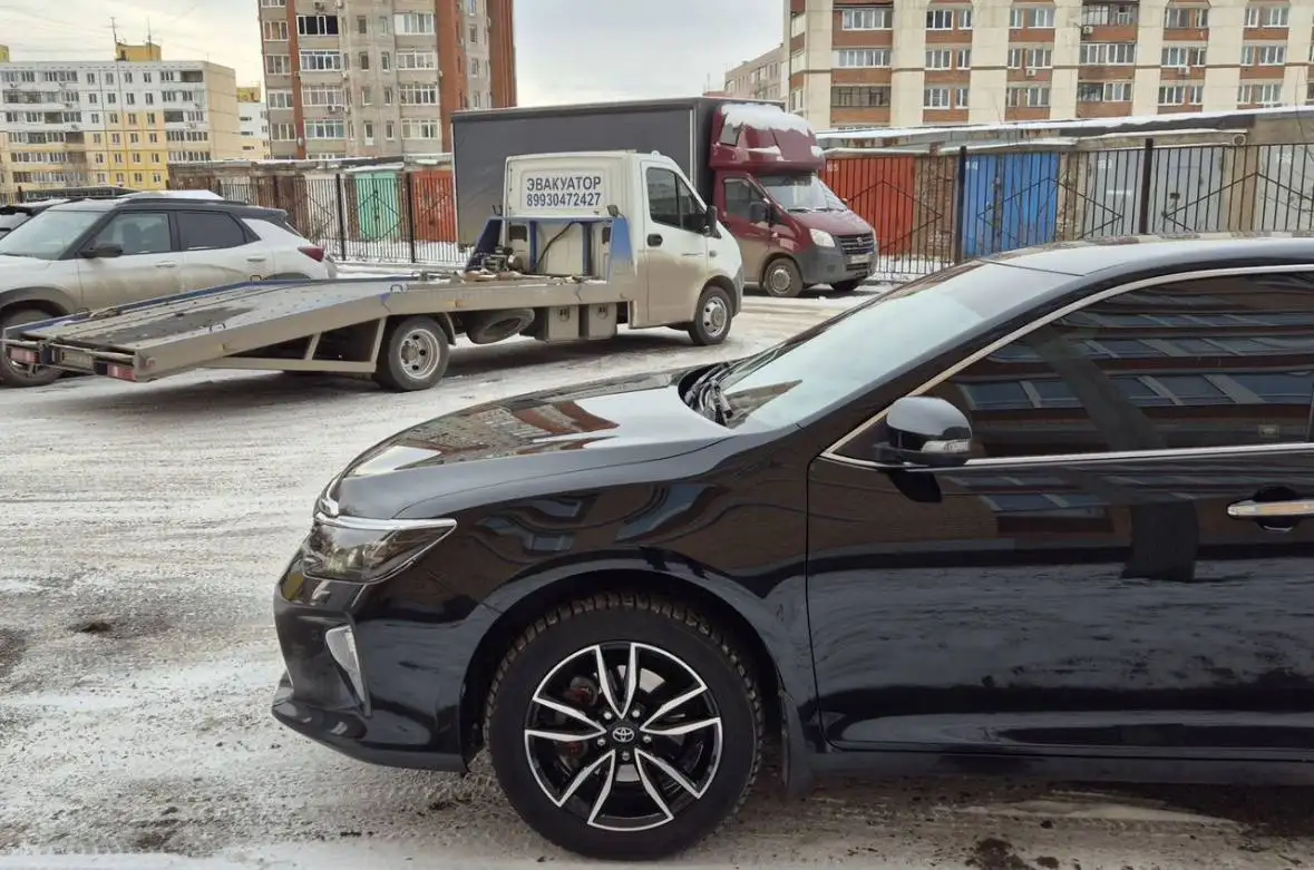 Toyota Camry 2017 года, 2.5 AT, 141000 км, с шумоизоляцией и сигнализацией - Легковые автомобили (Авто) в Уфа