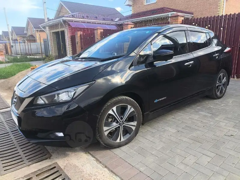 Продажа Nissan Leaf 2 поколение (ZE1) 2020 года - Авто в Омск