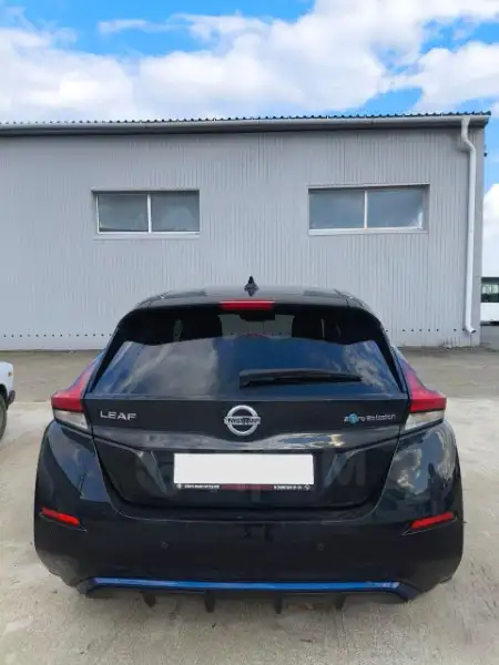 Продажа Nissan Leaf 2 поколение (ZE1) 2020 года - Авто в Омск