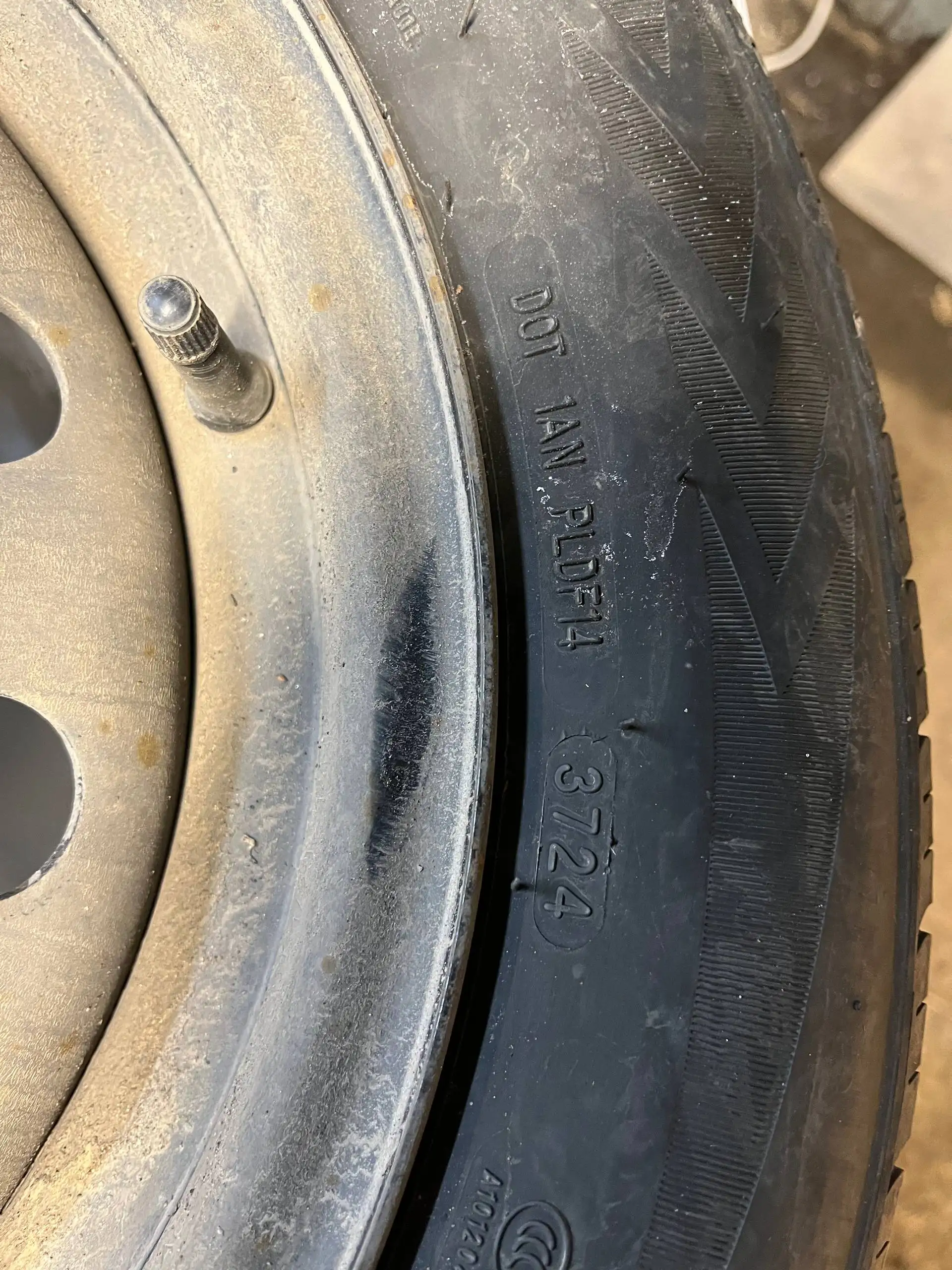 Новая резина, штампы на приору (ваз) - Шины и диски (Запчасти) в Казань