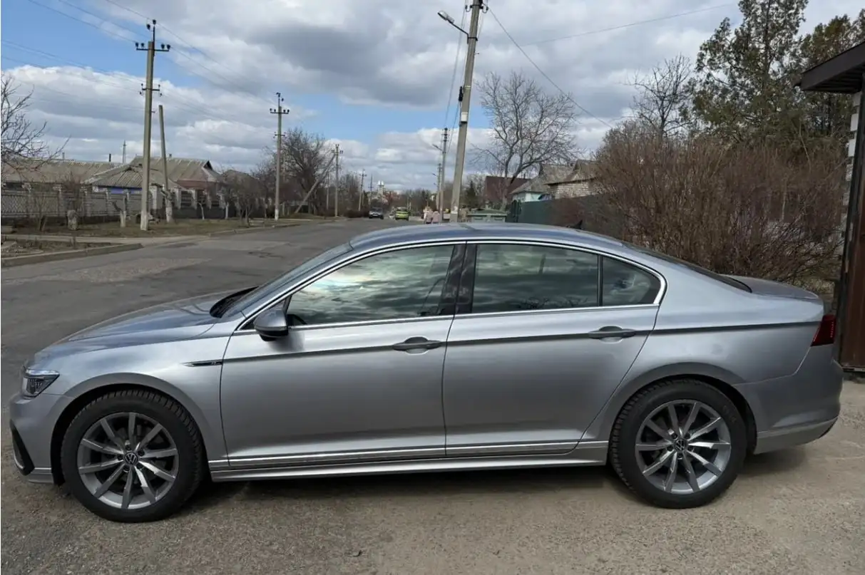 Volkswagen Passat 2021 B8 2.0 TSI 220 л.с. DSG R-Line - Авто в Казань