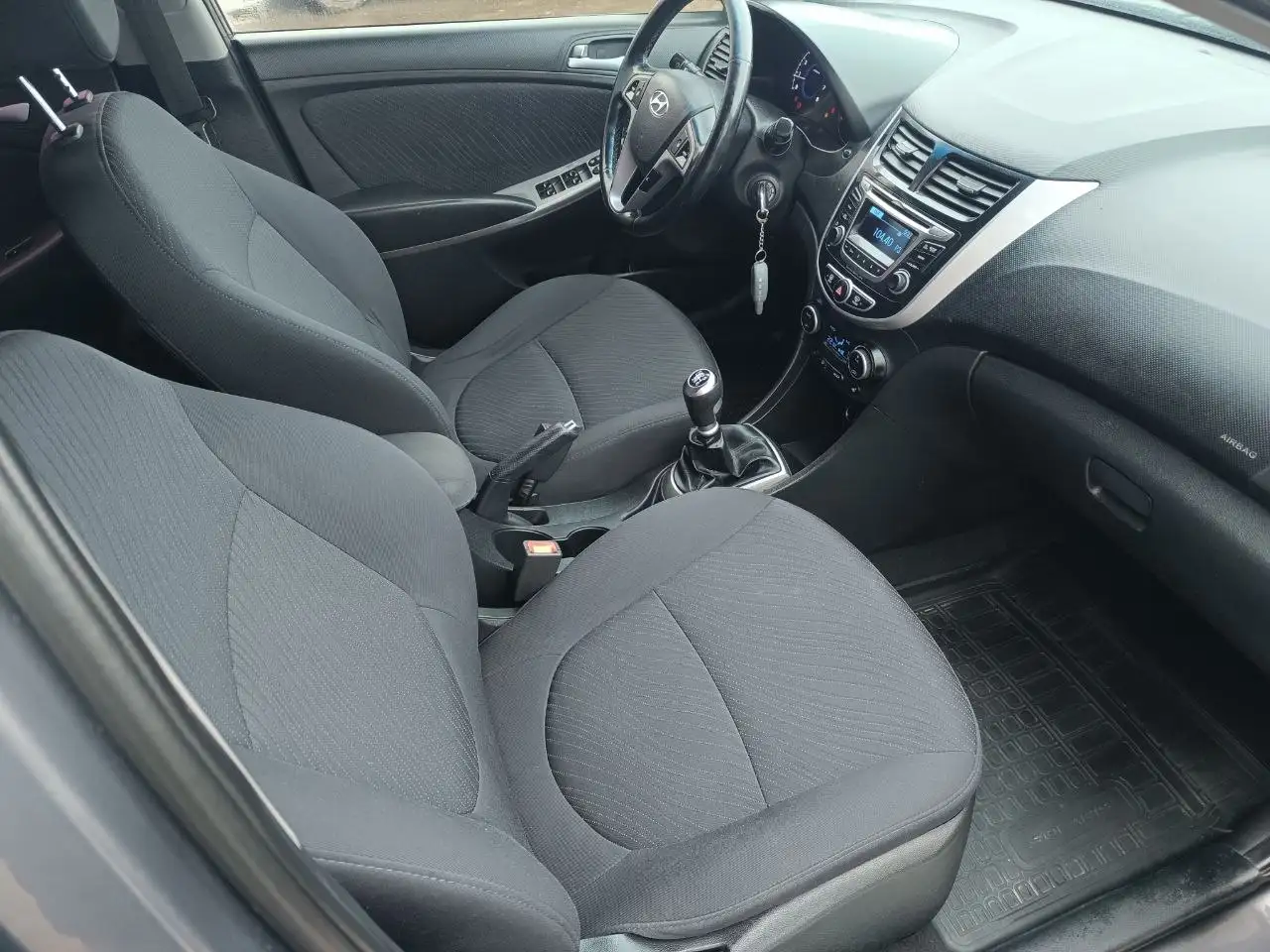 Автомобиль 2016 года 1.6 МТ в отличном состоянии - Легковые автомобили (Авто) в Казань