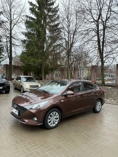 Hyundai Solaris 2021 года в отличном состоянии - Легковые автомобили в Казань