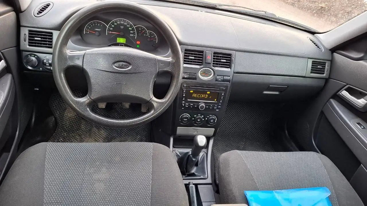 Продается Лада Приора 2011 года - Легковые автомобили (Авто) в Казань
