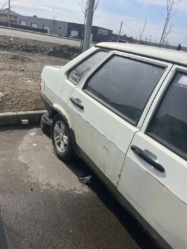 Продажа автомобиля 1998 года с инжекторным двигателем - Легковые автомобили (Авто) в Казань