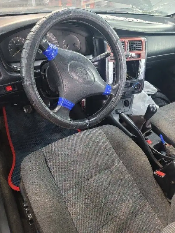 Продажа автомобиля Карина е 1992 с неисправным двигателем - Авто в Казань