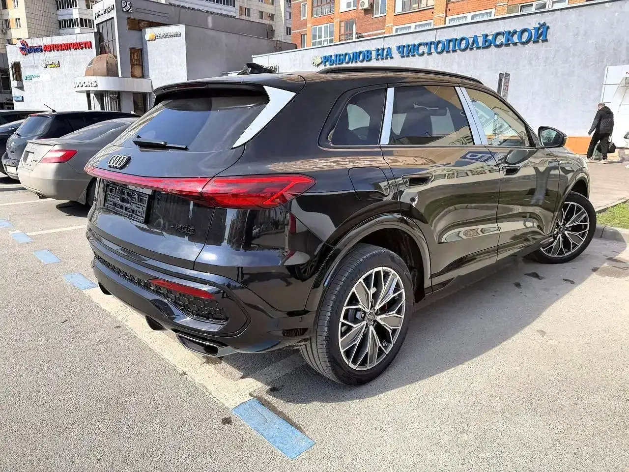 Audi Q5L 2.0 AMT 2025 года - Авто в Казань