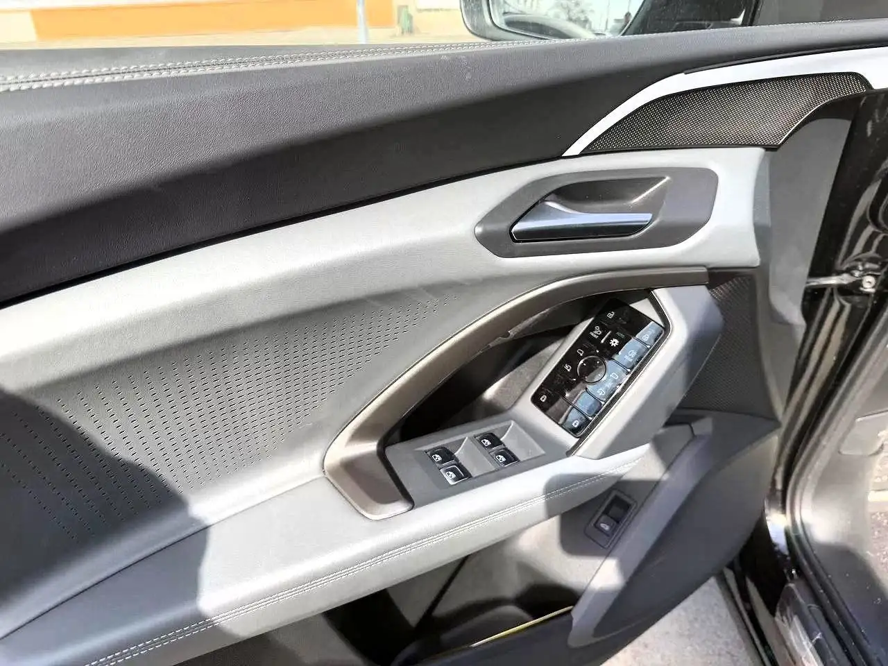 Audi Q5L 2.0 AMT 2025 года - Авто в Казань