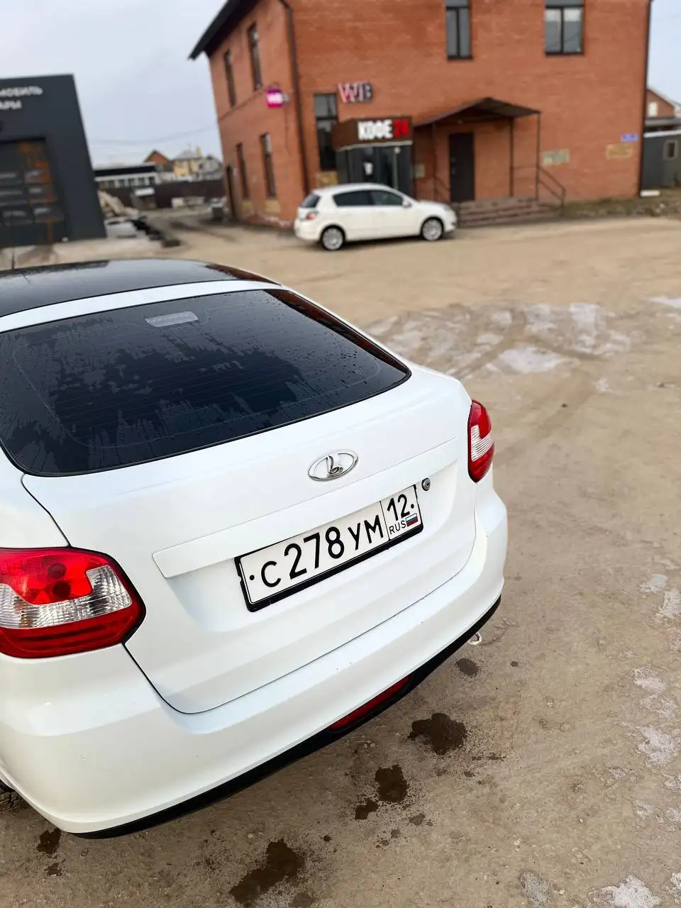 Продам Гранту лифтбек 2015 г.в. - Легковые автомобили (Авто) в Казань