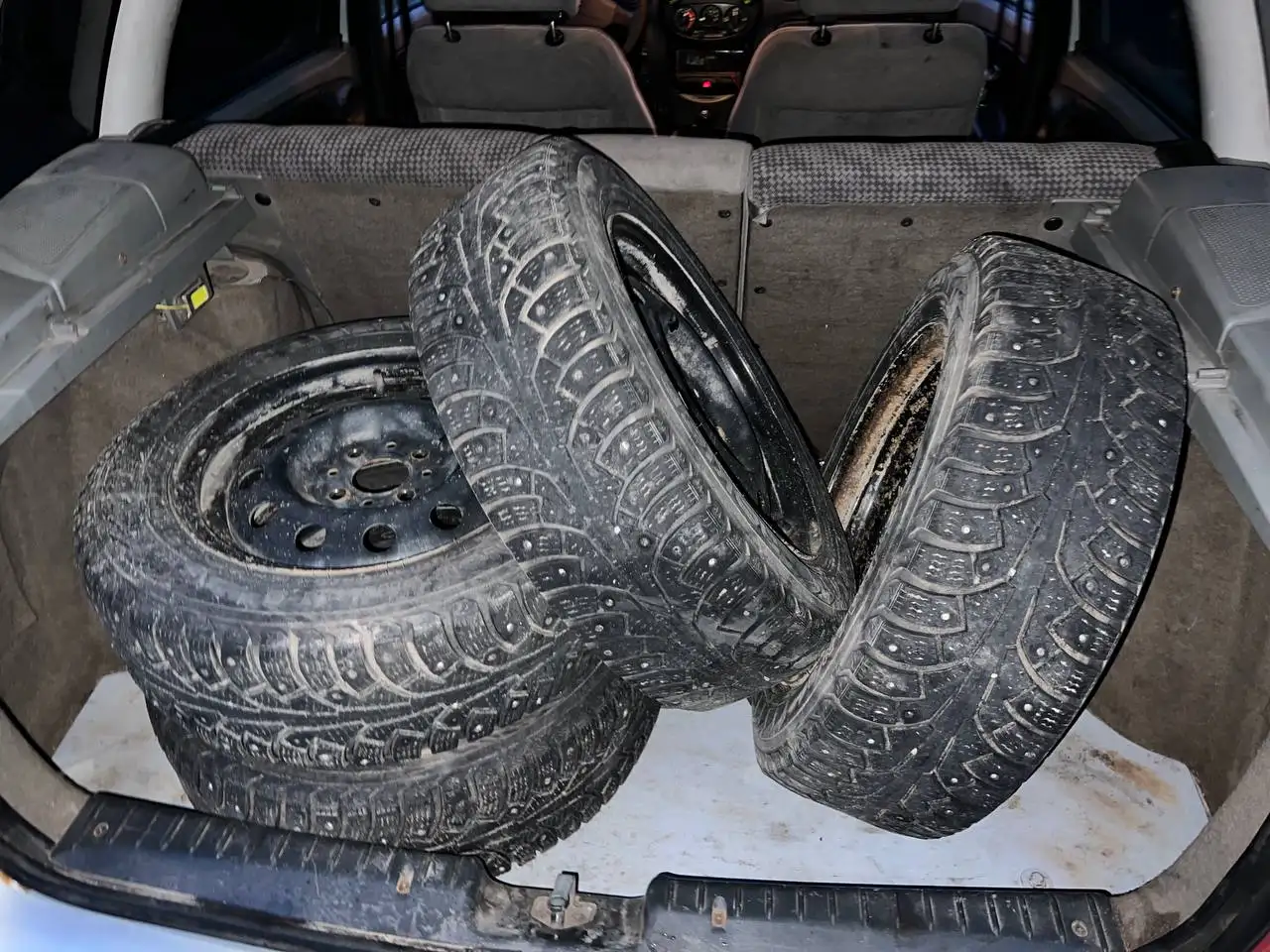 Продажа зимних шин Nokian Nordman 5 175/65 R14 - Шины и диски (Авто) в Казань