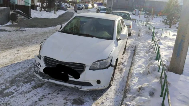 Peugeot 301 2014 года после ДТП - Электромобили в Екатеринбург