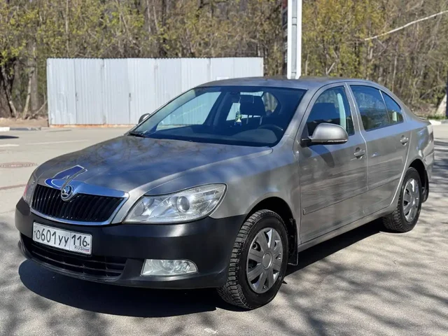 Skoda Octavia A5 2011 1.6 MT - Прицепы/цистерны в Казань