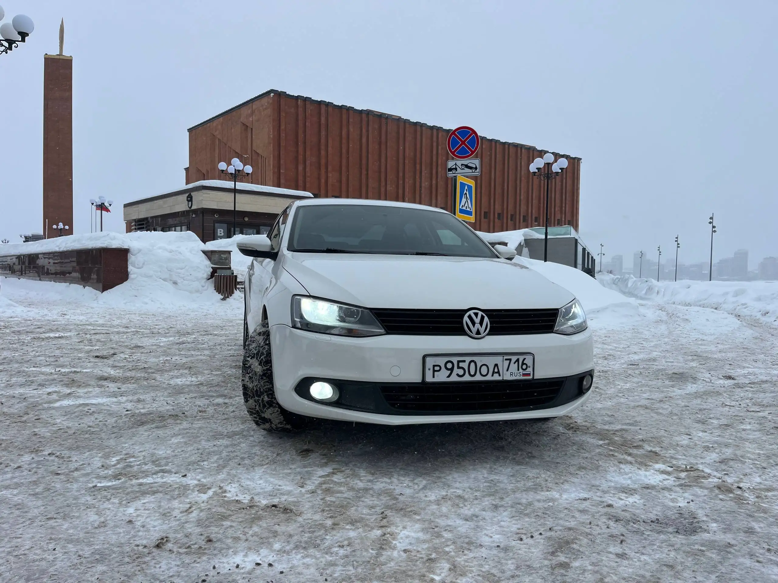 Volkswagen Jetta 1.6 автомат 2014 - Volkswagen Jetta (Авто) в Казань