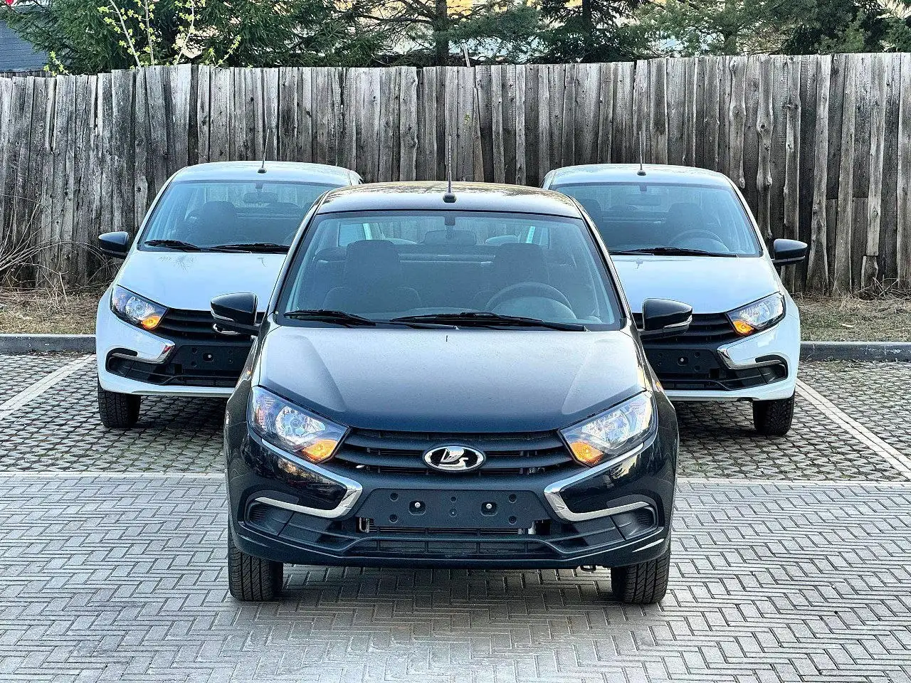 LADA Granta 1.6 MT Classic - Легковые автомобили (Авто) в Киров