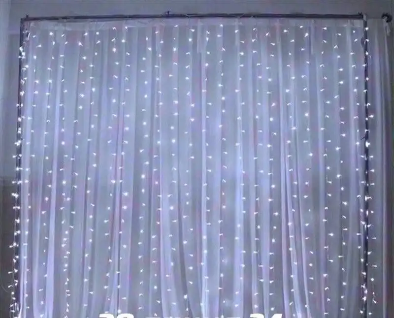 Новогодние гирлянды-шторы