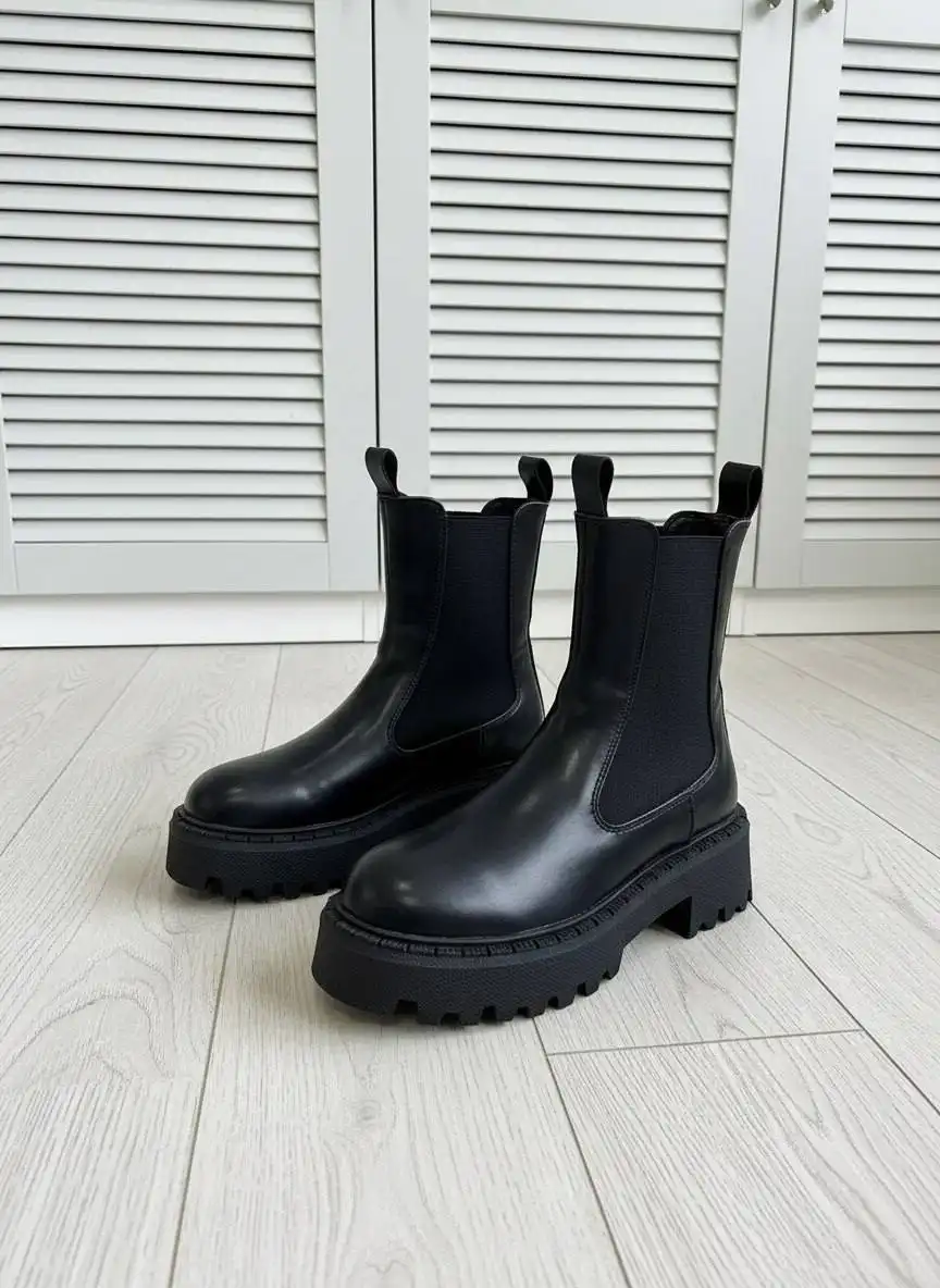 Зимние ботинки с шерстяной подкладкой