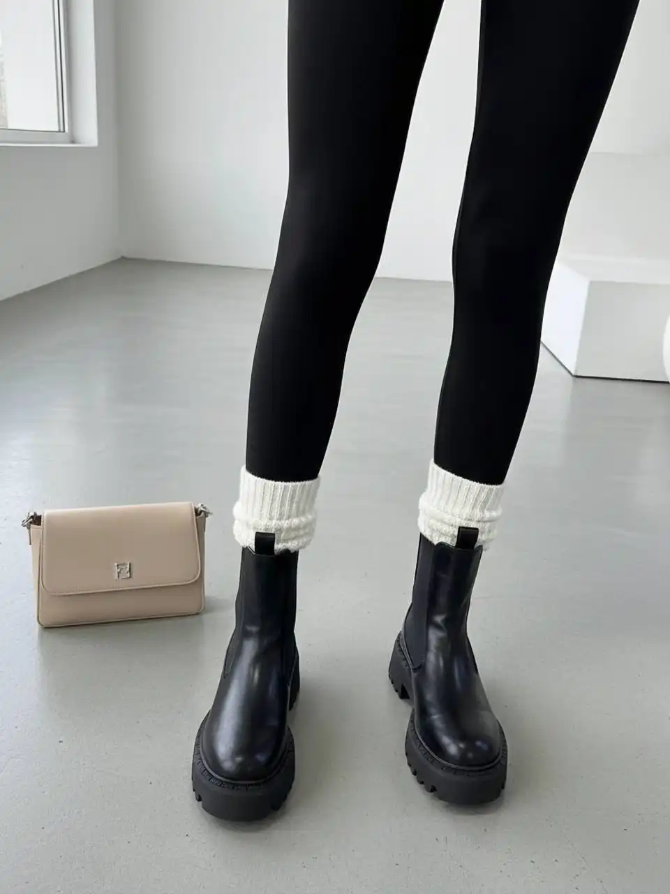 Зимние ботинки с шерстяной подкладкой