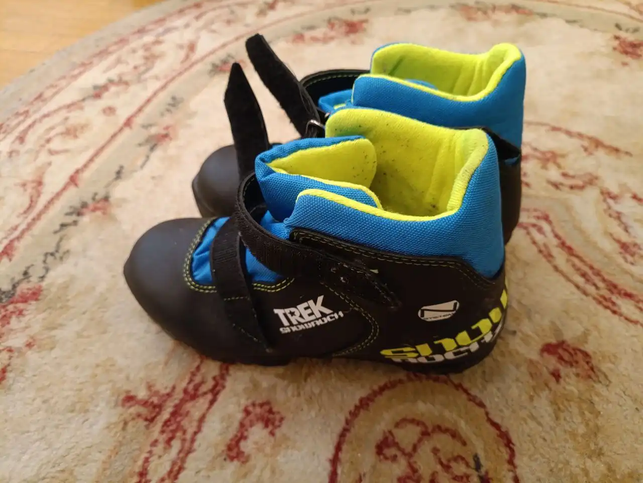 Продажа лыжных ботинок 22,5 размера - Спортивные товары (Барахолка) в Чебоксары