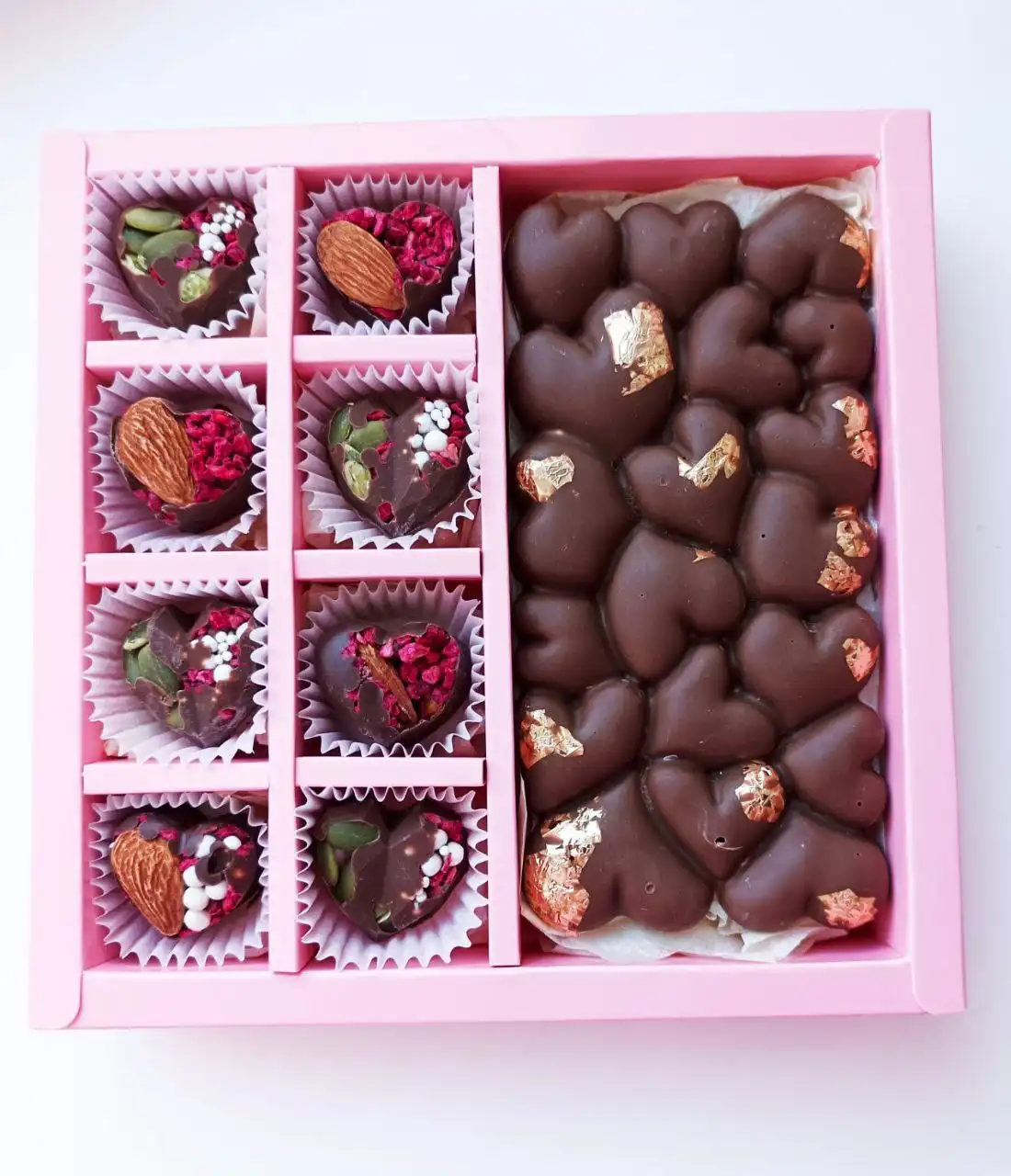 Подарочный набор сладостей с шоколадом, конфетами, орехами и ягодами - Сладости (Барахолка) в Чебоксары