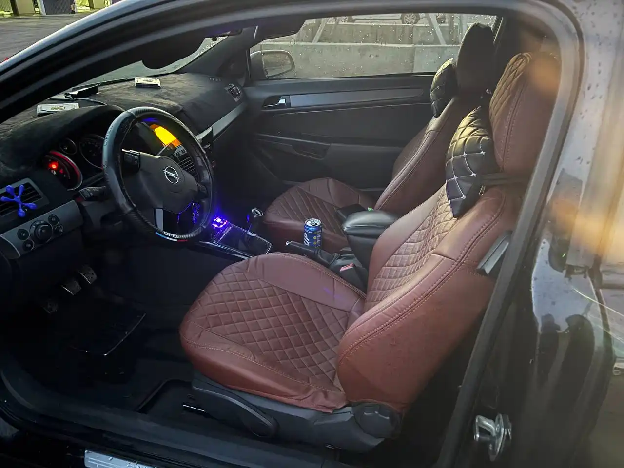 Opel Astra GTC 1.8 2008 год