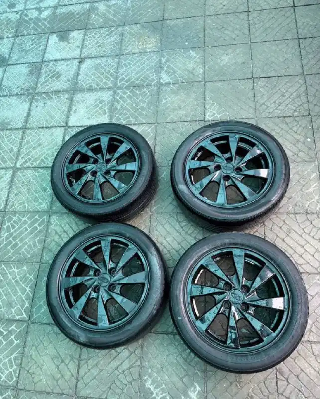 Диски R15 ровные не вареные с всесезонной резиной