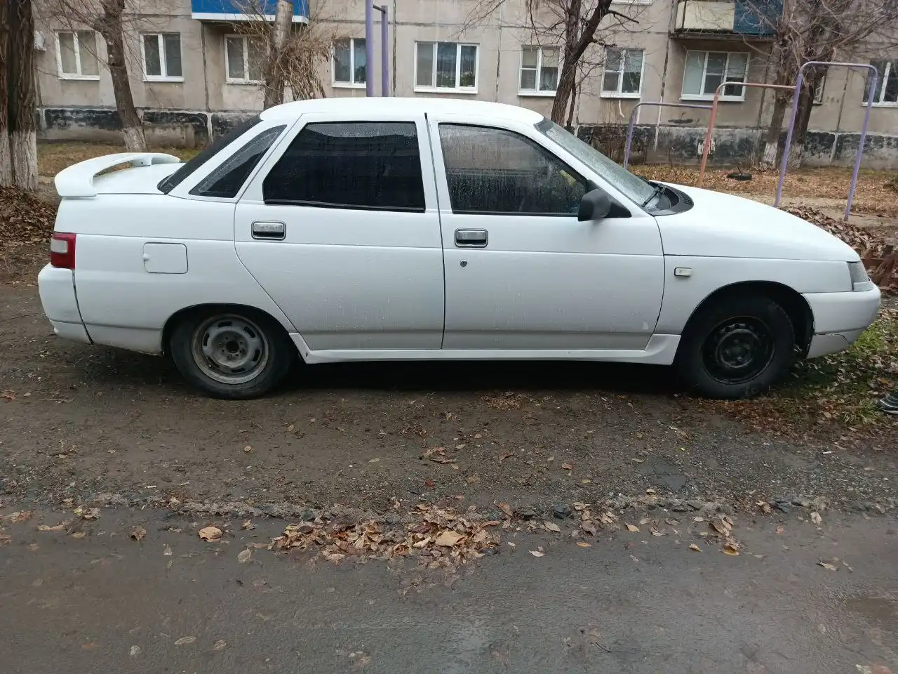 ВАЗ 2110 1998 года в отличном состоянии