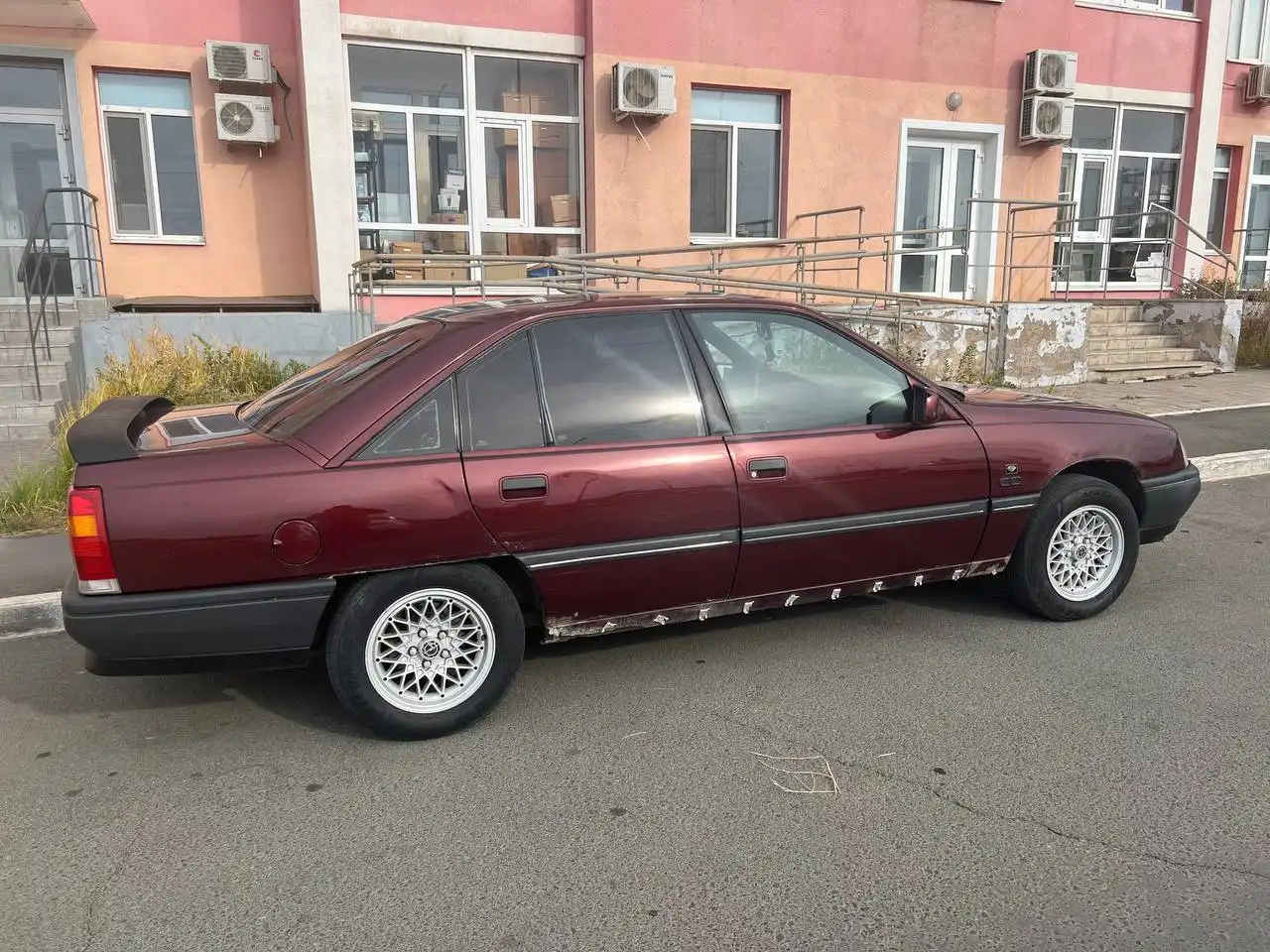 Opel Omega A с возможностью обмена или продажи
