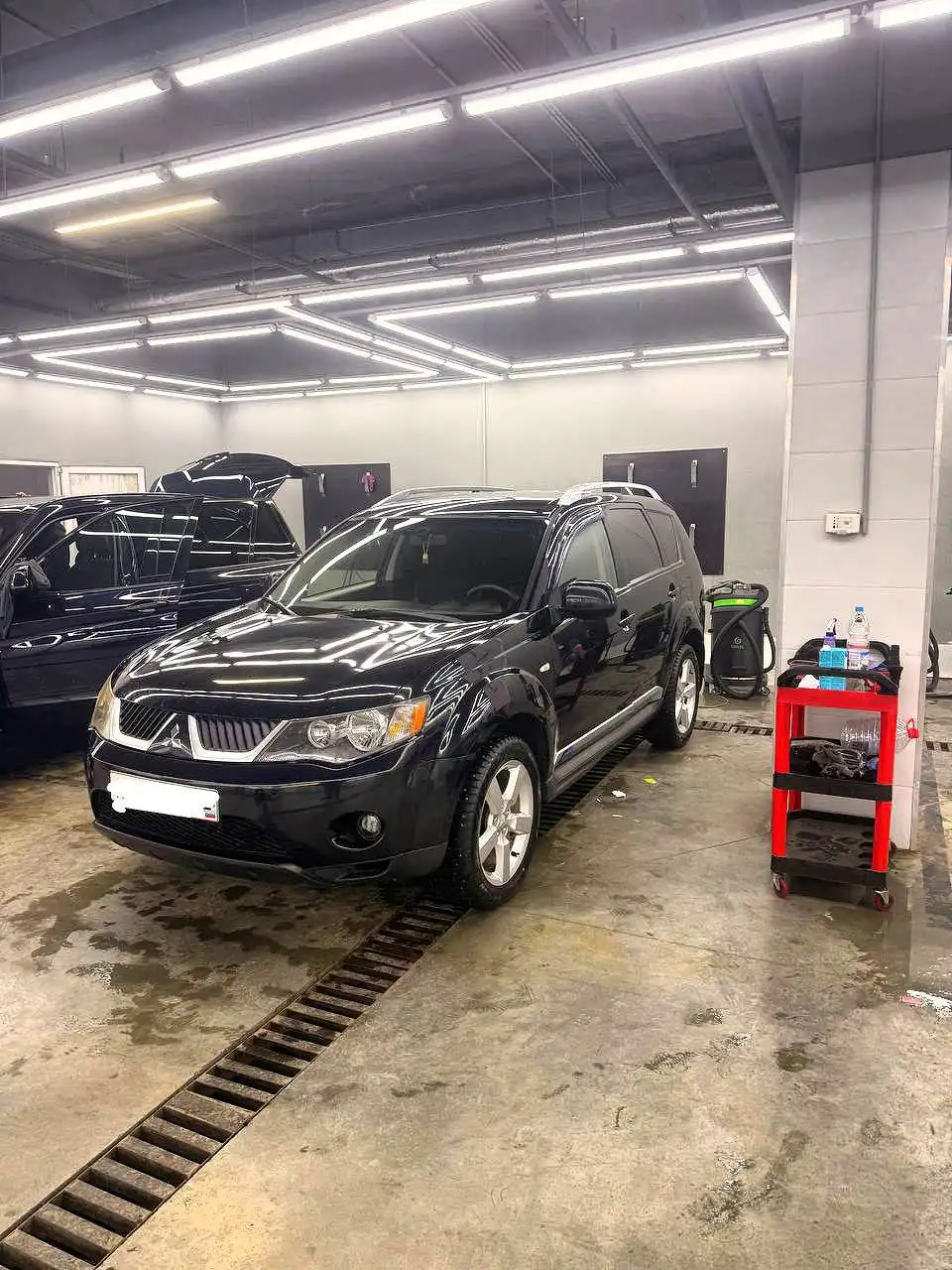 Продается Mitsubishi Outlander 2008 года