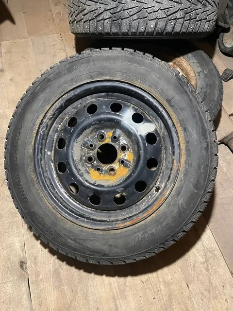 Продам баллон Р14 без диска - Автозапчасти в Оренбург