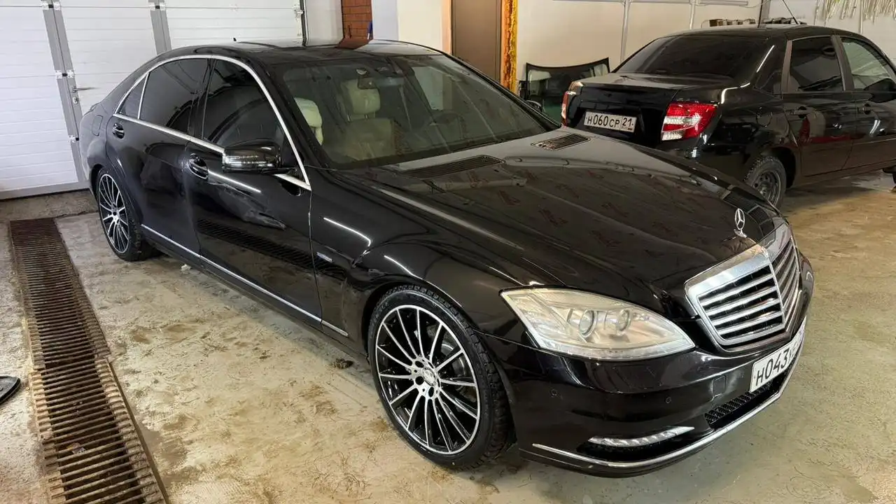 Продажа автомобиля S-класса 2011 года