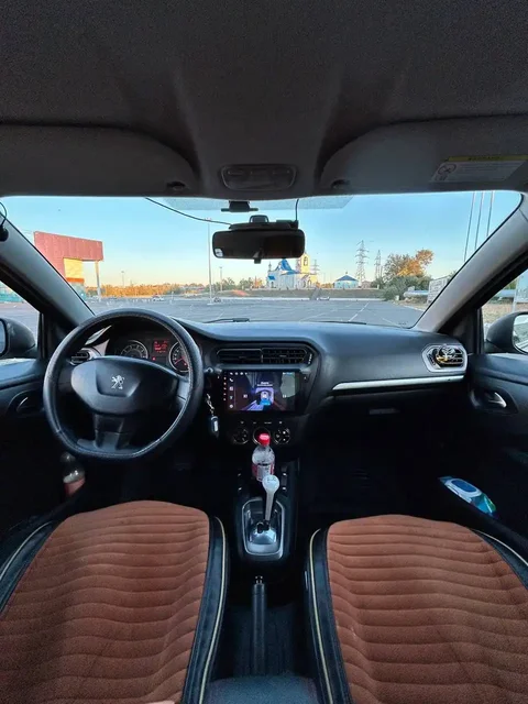 Продажа автомобиля Toyota Corolla 2013 года в Оренбурге - Минивэны/Микроавтобусы в Оренбург