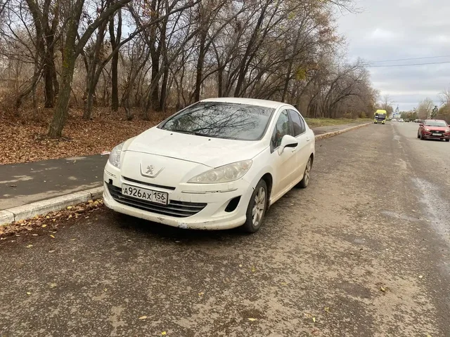 Продажа Peugeot 408 2012 года с АКПП в Оренбурге - Минивэны/Микроавтобусы в Оренбург