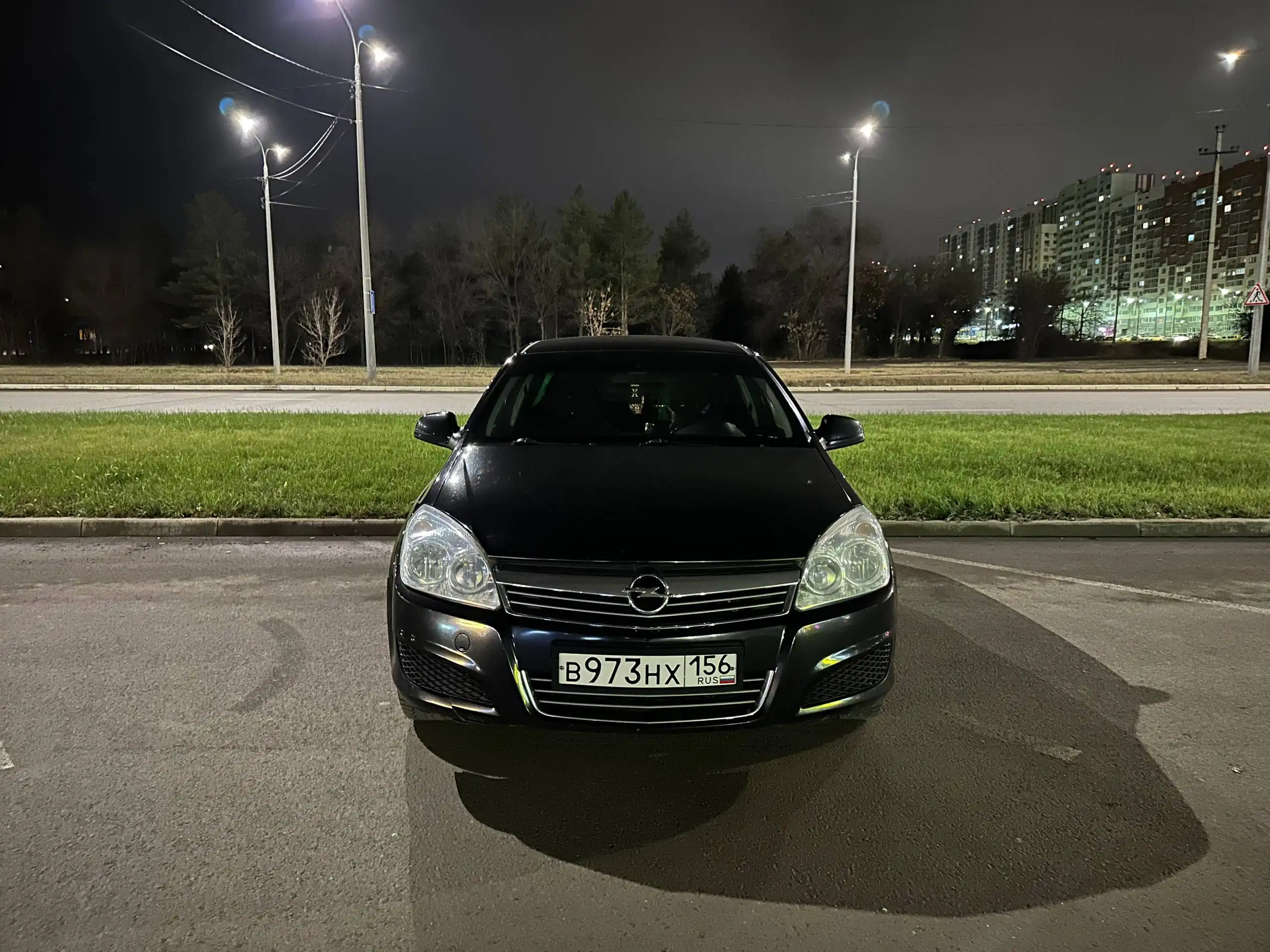 Opel Astra H 1.6 2011 года - Легковые автомобили (Авто) в Оренбург