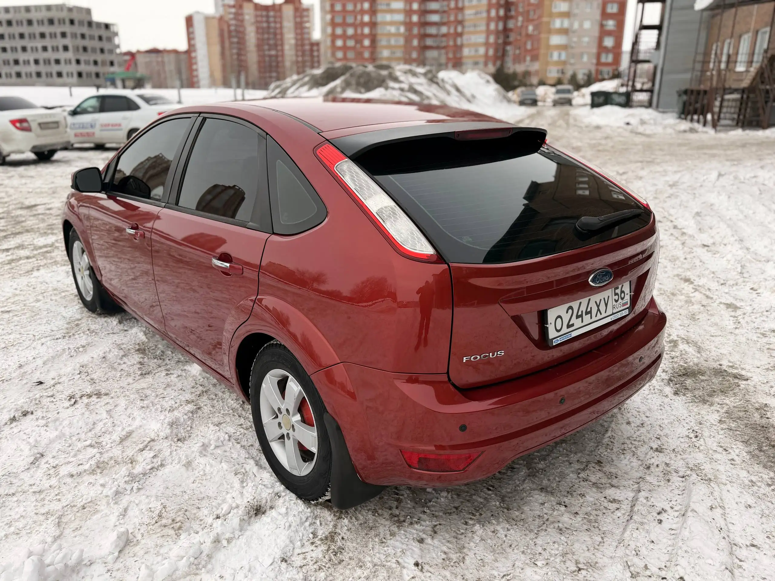 Продам Ford Focus 2009 года 1.6 МТ с музыкой - Легковые автомобили (Авто) в Оренбург