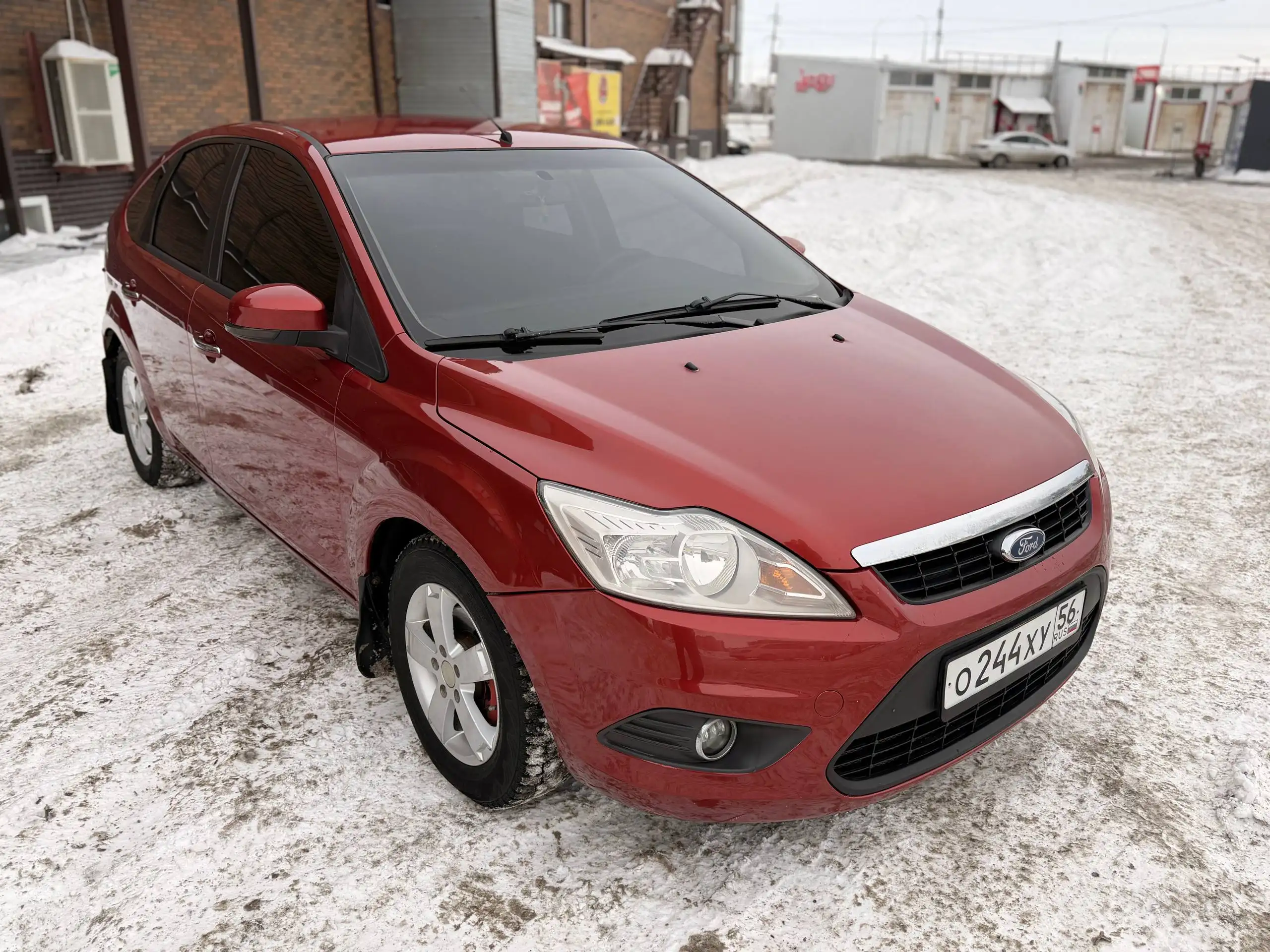 Продам Ford Focus 2009 года 1.6 МТ с музыкой - Легковые автомобили (Авто) в Оренбург