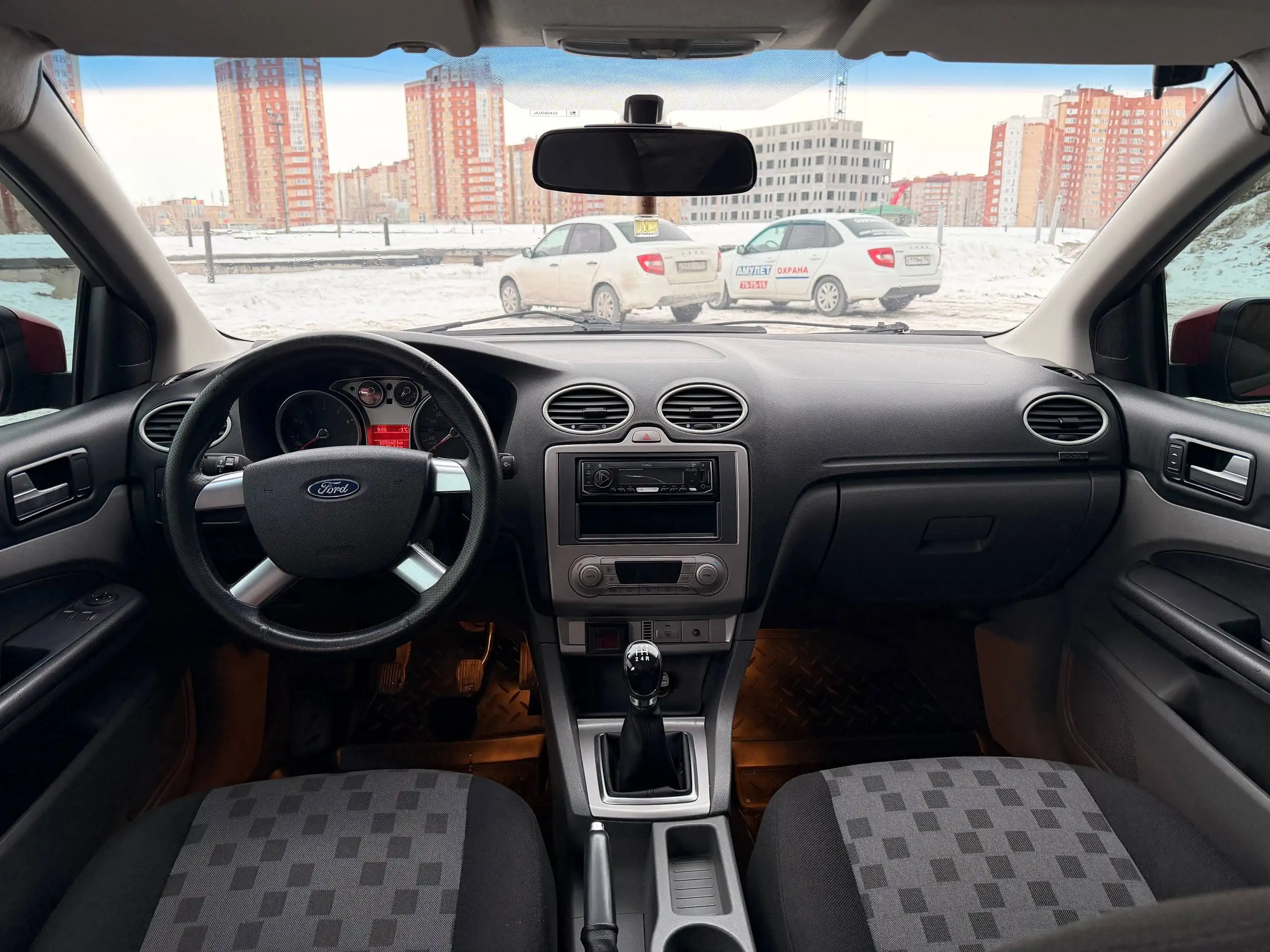 Продам Ford Focus 2009 года 1.6 МТ с музыкой - Легковые автомобили (Авто) в Оренбург
