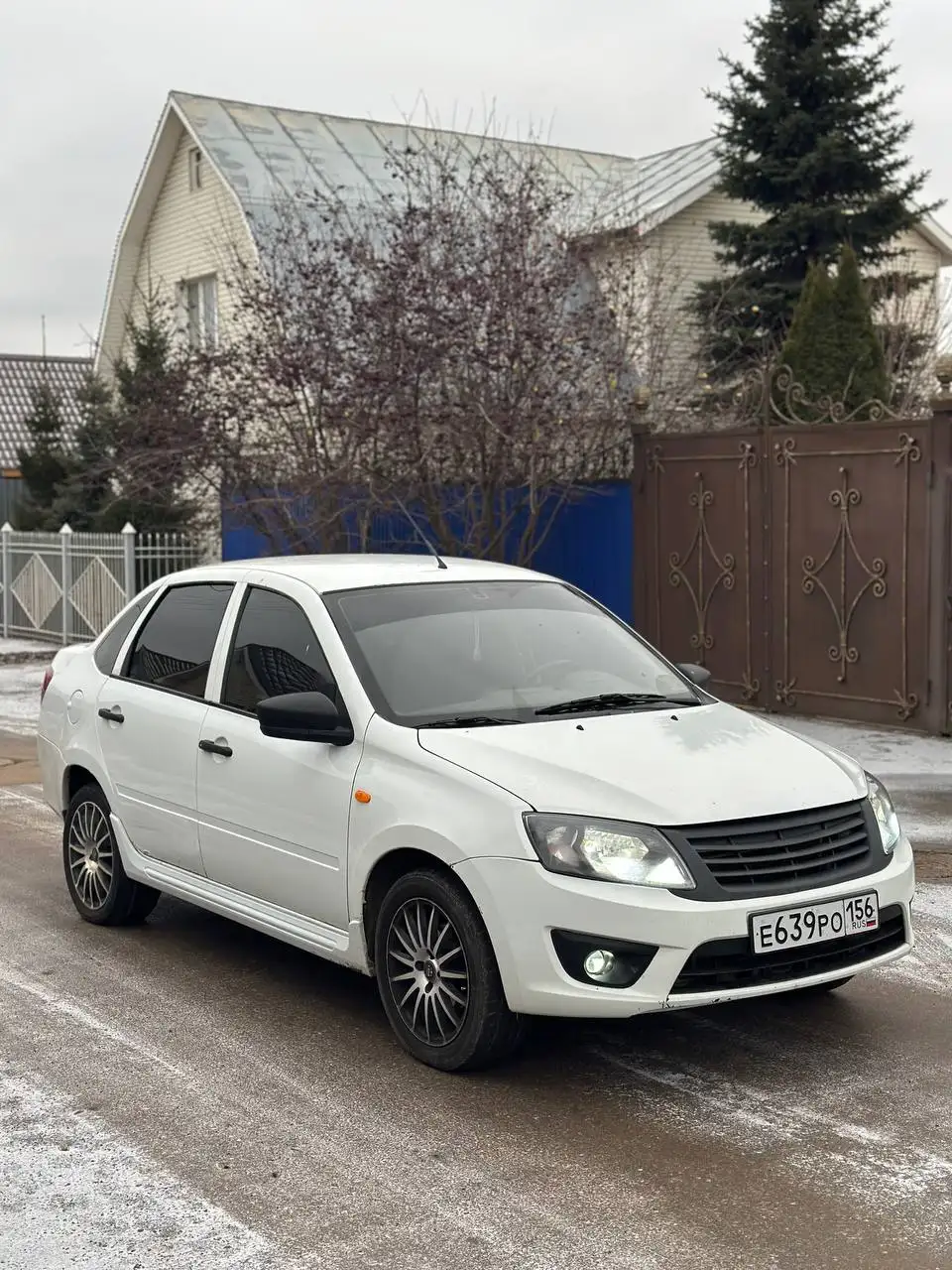Продажа Лада Гранта 2015 года выпуска - Легковые автомобили (Авто) в Оренбург